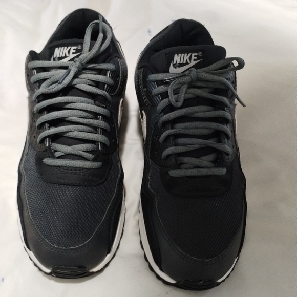 Nike air max size 10.5 - Picture 3 of 4